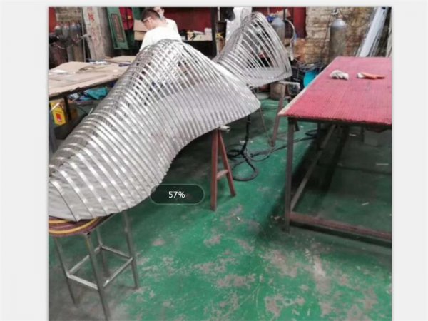 不鏽鋼精神堡壘