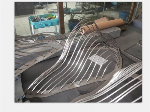 不鏽鋼精神堡壘