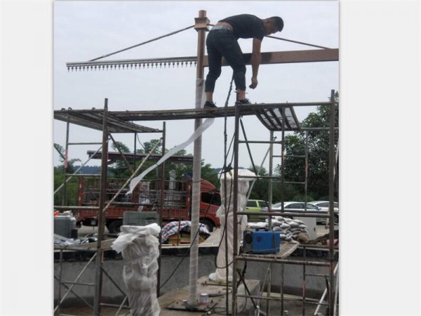 不鏽鋼精神堡壘